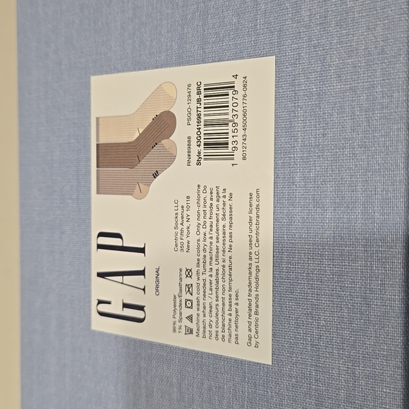 New in box GAP set of 3 super soft boot socks in a reusable case - Picture 3 of 5
